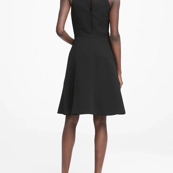 Banana Republic - Little Red Dress - Picture 2 of 11